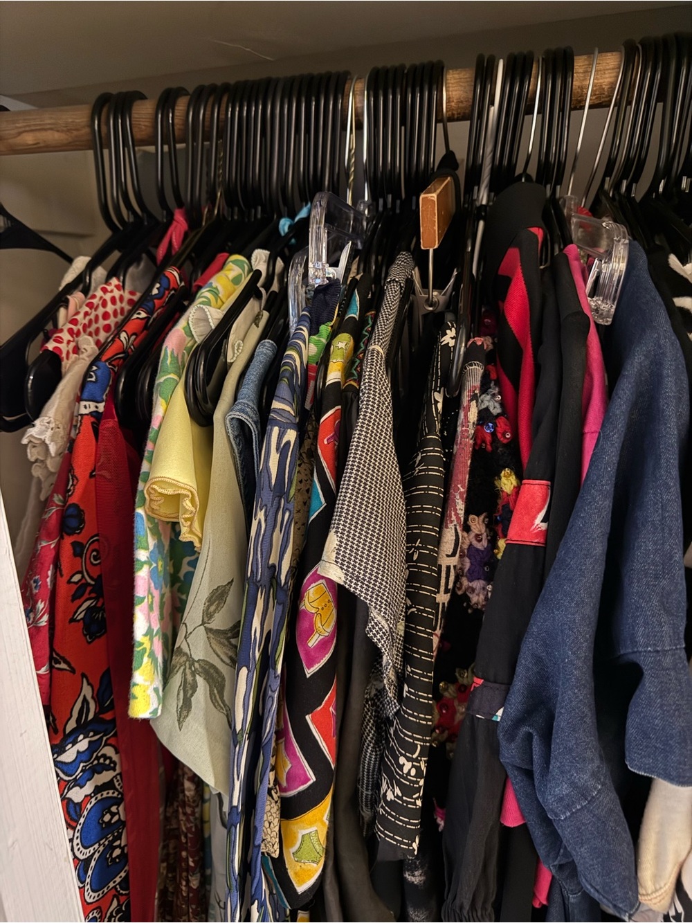 Vintage women’s 50 piece bulk dresses / tops